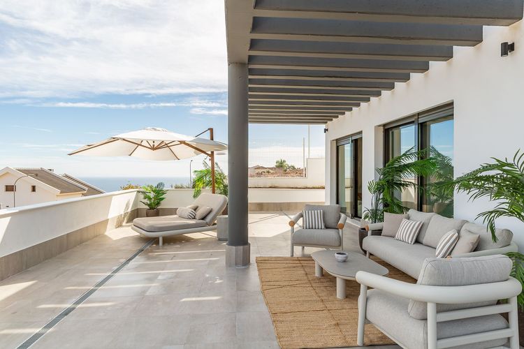 House | Resale in Benalmadena in Benalmadena Others, Costa del Sol - Photo 4