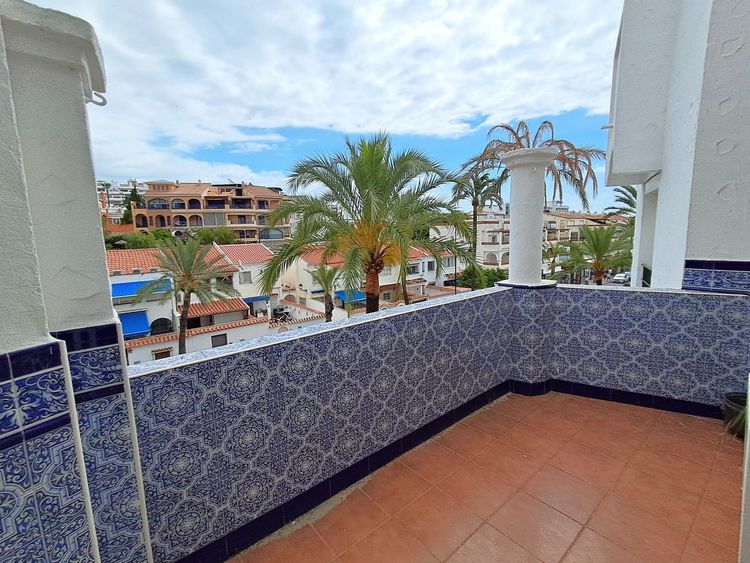 Apartment | Resale in Benalmadena in Benalmadena Others, Costa del Sol - Photo 2