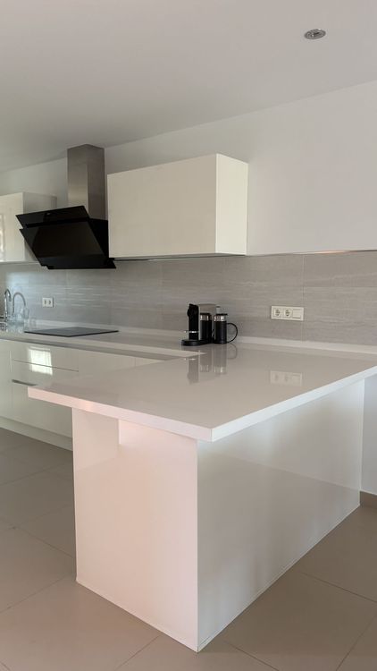 House | Resale in Atalaya in Atalaya, Costa del Sol - Photo 2