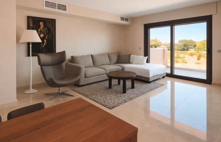 Penthouse | Resale in La Duquesa in La Duquesa, Costa del Sol - Photo 2