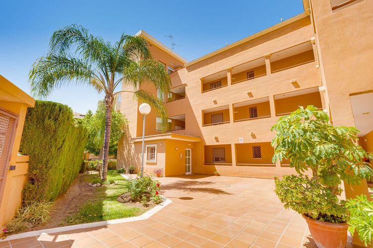 Apartment | Resale in Riviera del Sol in Riviera del Sol, Costa del Sol - Photo 5