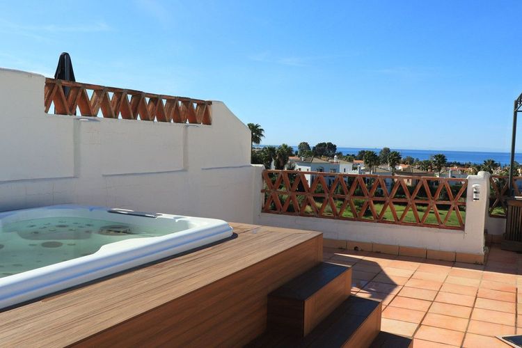 House | Resale in Estepona - Development photo 1