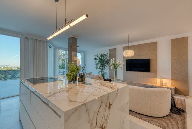 House | Resale in La Quinta in La Quinta, Costa del Sol - Photo 3