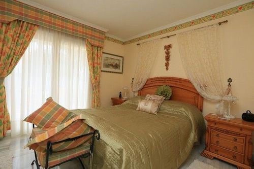 Apartment | Resale in Elviria in Elviria, Costa del Sol - Photo 5
