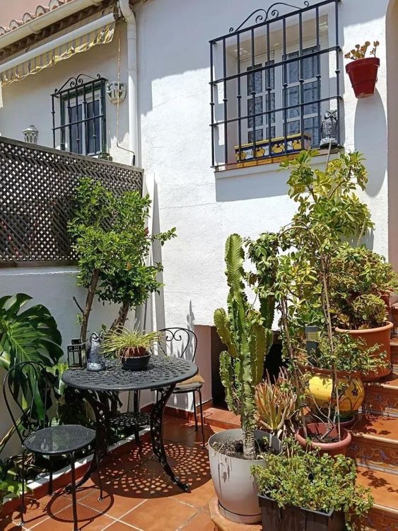 House | Resale in El Pinillo in El Pinillo, Costa del Sol - Photo 3