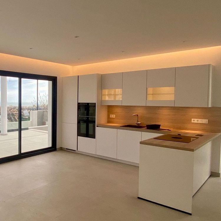 House | Resale in Mijas in Mijas Others, Costa del Sol - Photo 2