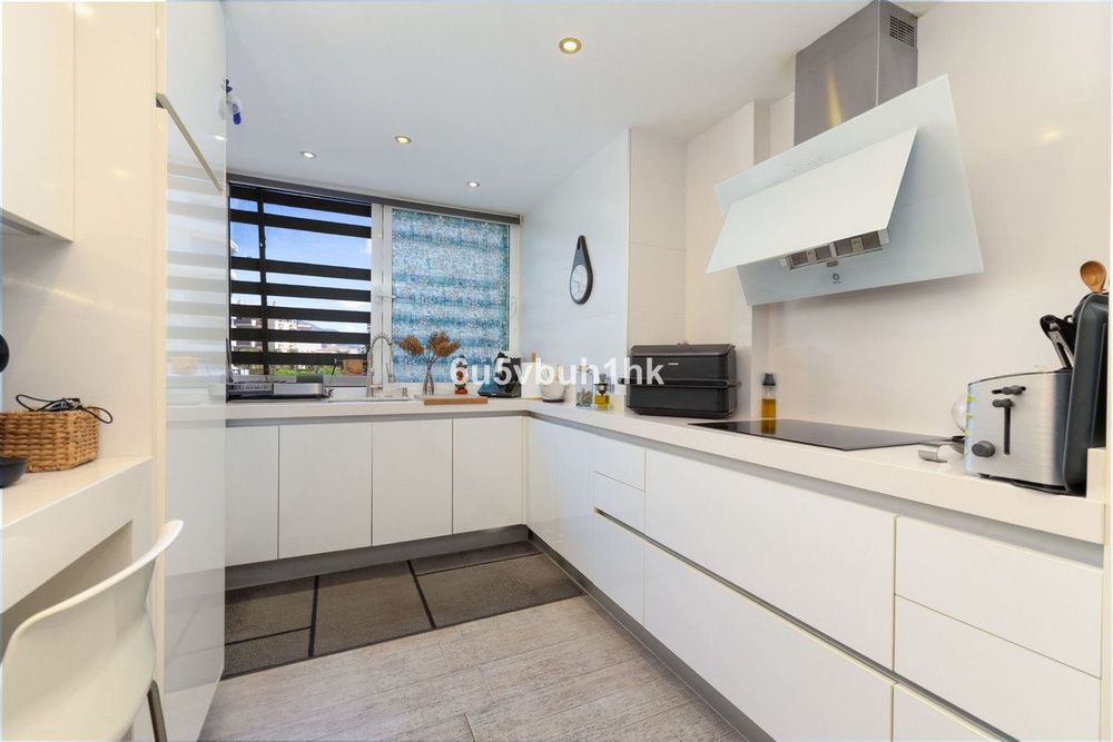 Apartment | Resale in Fuengirola in Fuengirola Others, Costa del Sol - Main property photo