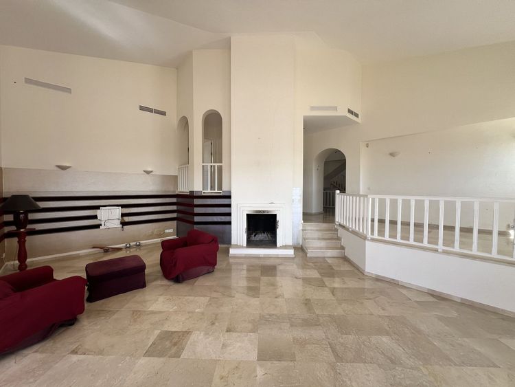 House | Resale in La Quinta in La Quinta, Costa del Sol - Photo 3