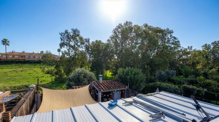 House | Resale in Estepona in Estepona, Costa del Sol - Photo 2