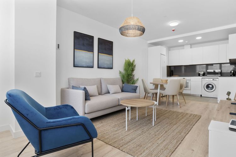 Apartment | Resale in Málaga Centro in Málaga Centro, Costa del Sol - Photo 4