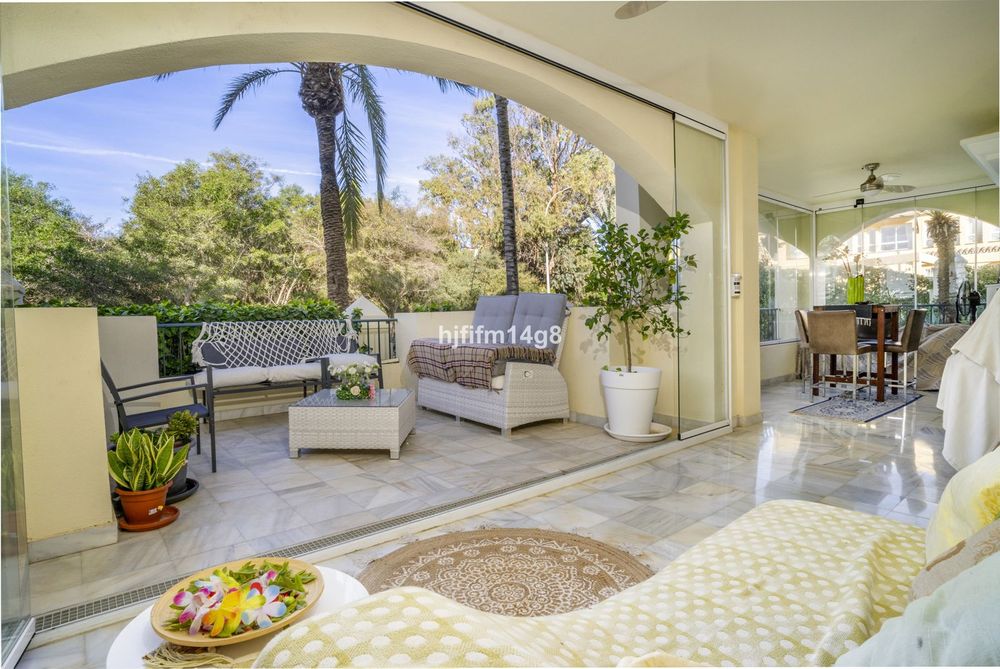 Apartment | Resale in Marbella in Marbella, Costa del Sol - Main property photo