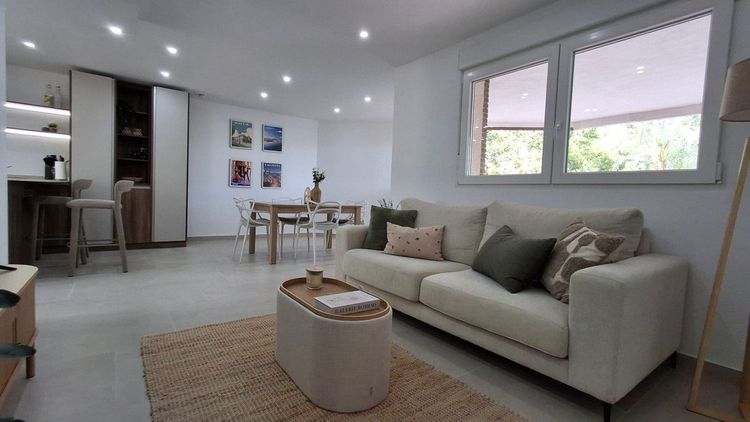 Apartment | Resale in Torrevieja in Torrevieja, Costa Blanca - Photo 3