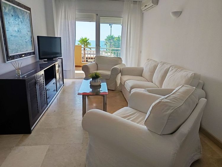 Apartment | Resale in Fuengirola in Fuengirola Others, Costa del Sol - Photo 3