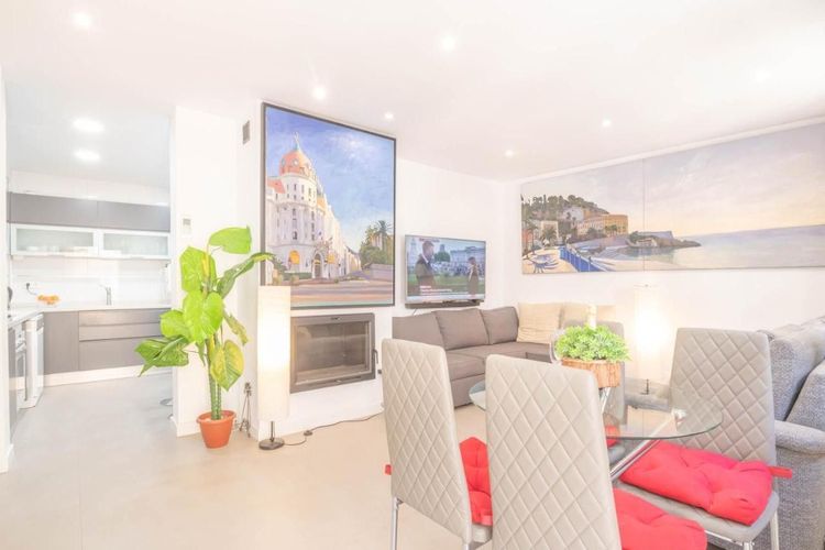 House | Resale in Marbella in Marbella Others, Costa del Sol - Photo 3