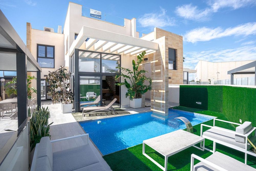 House | Resale in Lomas de Cabo Roig in Lomas de Cabo Roig, Costa Blanca - Main property photo