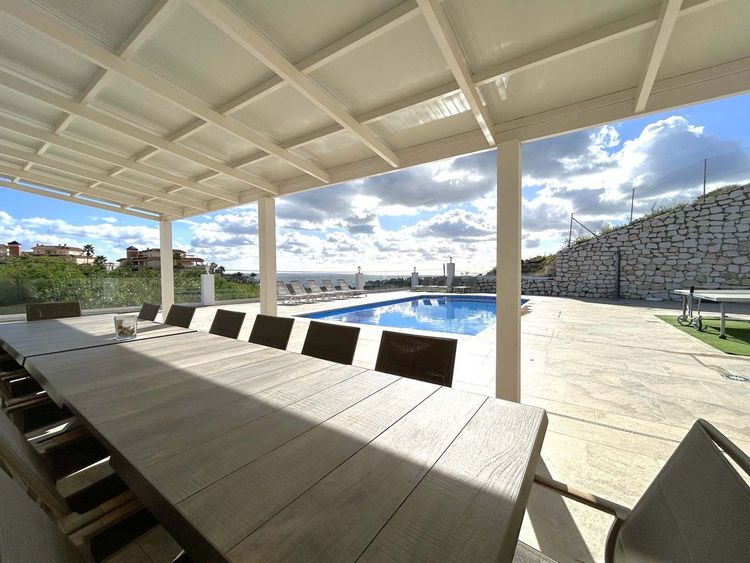 House | Resale in Mijas Costa in El Faro, Costa del Sol - Photo 5