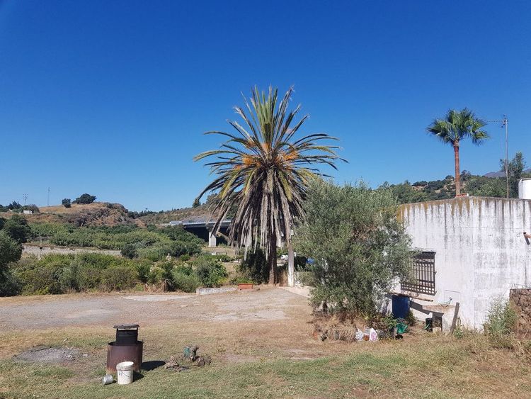 House | Resale in Estepona in Estepona, Costa del Sol - Photo 3