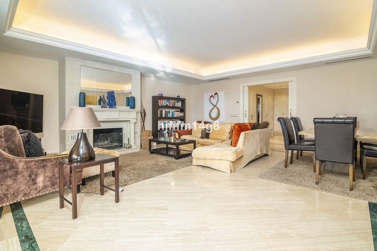 Apartment | Resale in The Golden Mile in The Golden Mile, Costa del Sol - Photo 4