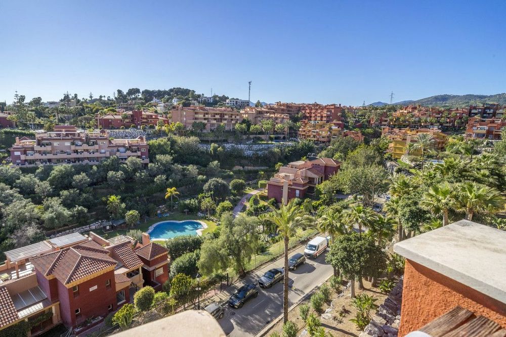 Apartment | Resale in Reserva de Marbella in Reserva de Marbella, Costa del Sol - Main property photo