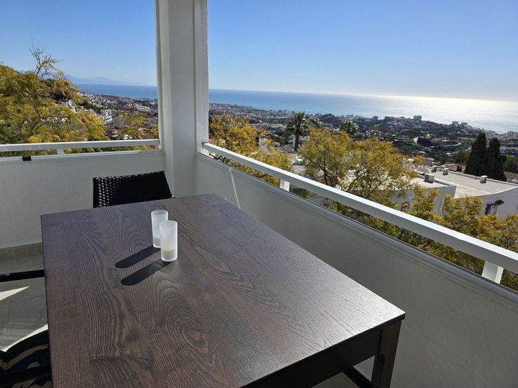 Apartment | Resale in Benalmadena Pueblo in Benalmadena Pueblo, Costa del Sol - Photo 2
