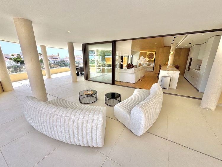 Apartment | Resale in Benalmadena Costa in Benalmadena Costa, Costa del Sol - Photo 3