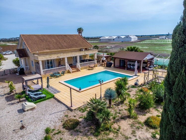 House | Resale in Crevillent in Costa Blanca - Photo 4