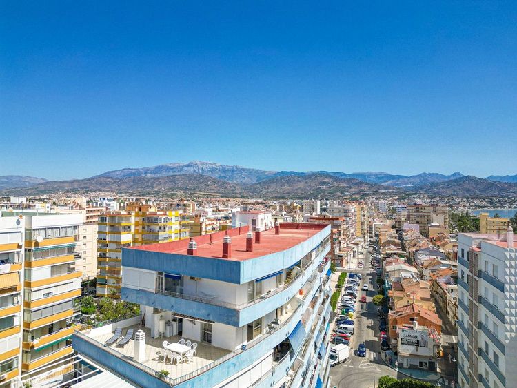 Apartment | Resale in Torre del Mar in Torre del Mar, Costa del Sol - Photo 2