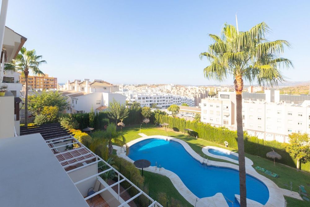 Apartment | Resale in Estepona in Estepona, Costa del Sol - Main property photo