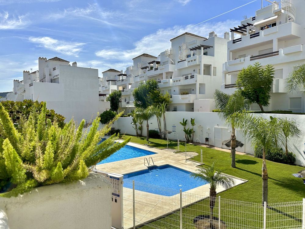 Apartment | Resale in Estepona in Estepona, Costa del Sol - Main property photo