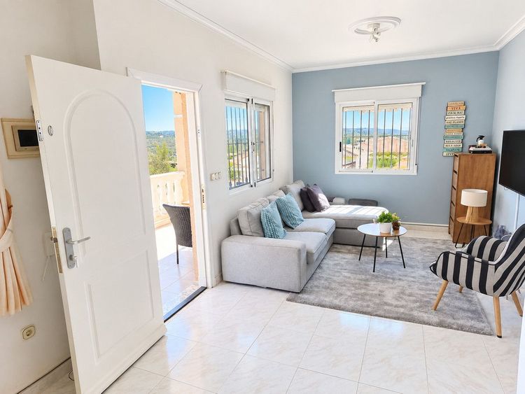 House | Resale in Quesada in Quesada, Costa Blanca - Photo 4