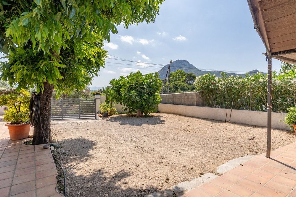 House | Resale in El Vergel - Property photo 1