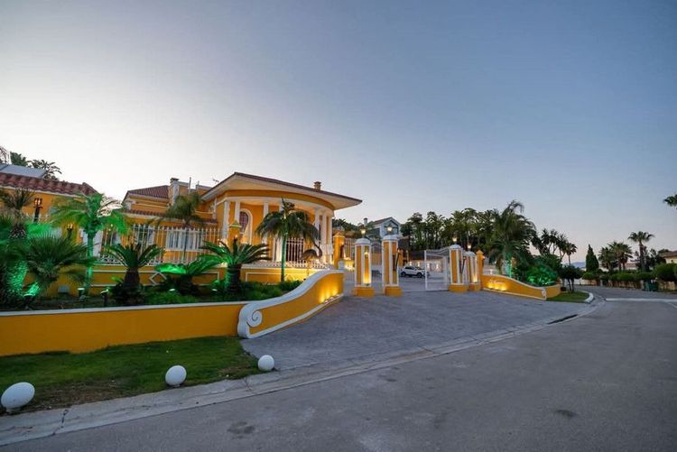 House | Resale in Sotogrande Alto in Sotogrande Alto, Costa del Sol - Photo 3