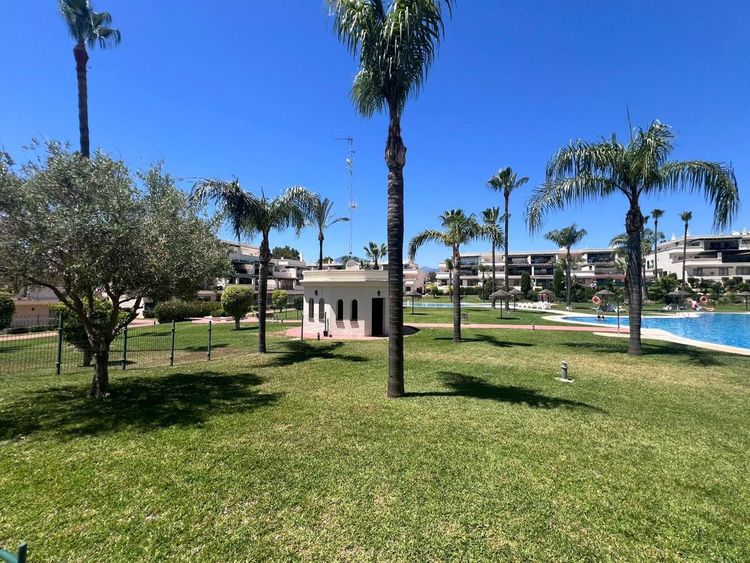 Apartment | Resale in Puerto Banús in Puerto Banús, Costa del Sol - Photo 2