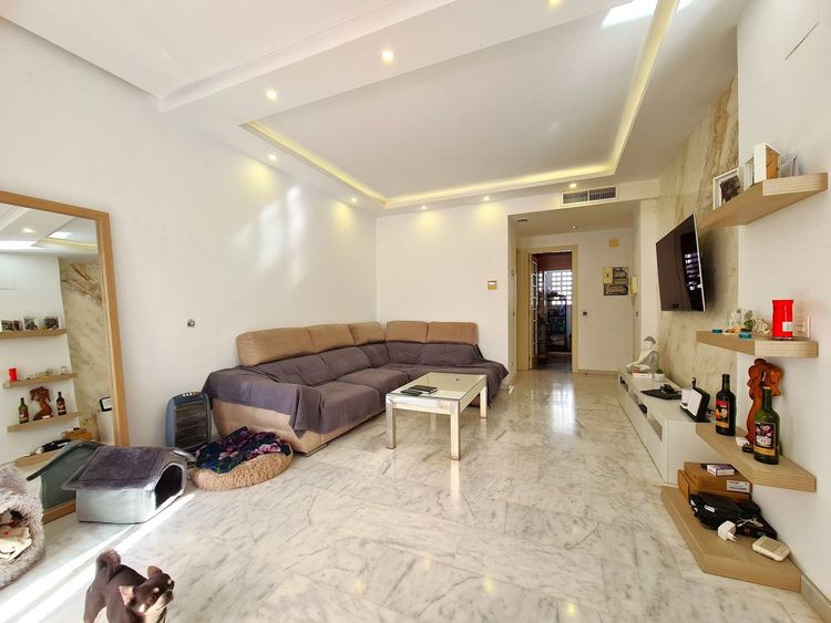 Apartment | Resale in Estepona in Estepona, Costa del Sol - Photo 2