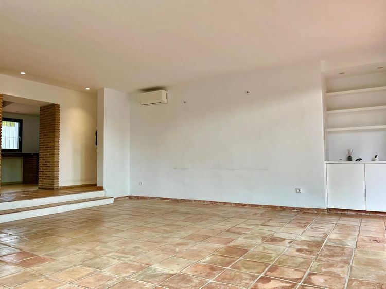 House | Resale in Marbella in Marbella Others, Costa del Sol - Photo 2