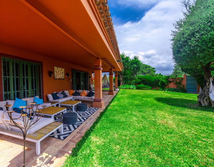 House | Resale in Nueva Andalucía in Nueva Andalucía Others, Costa del Sol - Photo 3