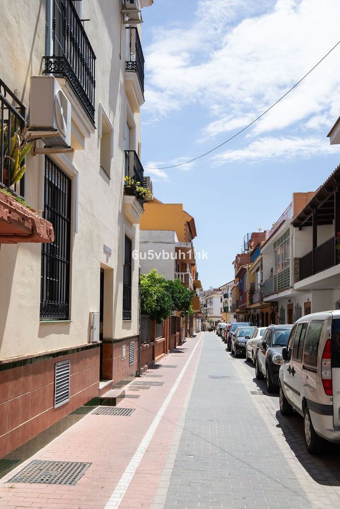Apartment | Resale in Las Lagunas in Las Lagunas, Costa del Sol - Main property photo