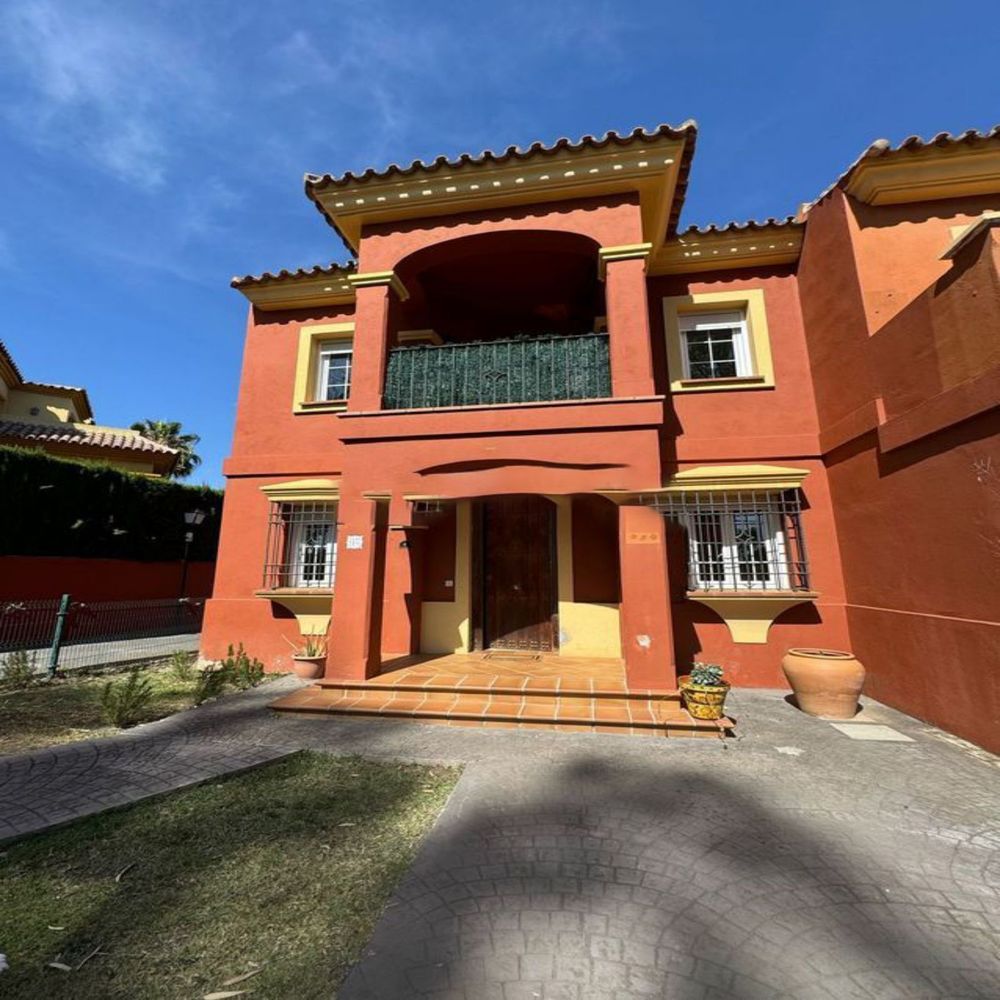 House | Resale in Guadalmina Alta in Guadalmina Alta, Costa del Sol - Main property photo