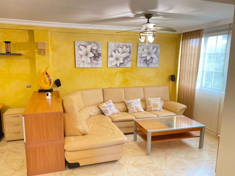 Apartment | Resale in Fuengirola in Fuengirola Others, Costa del Sol - Photo 2