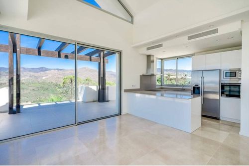 Penthouse | Resale in Benahavís — Marbella Club Hills, Costa del Sol