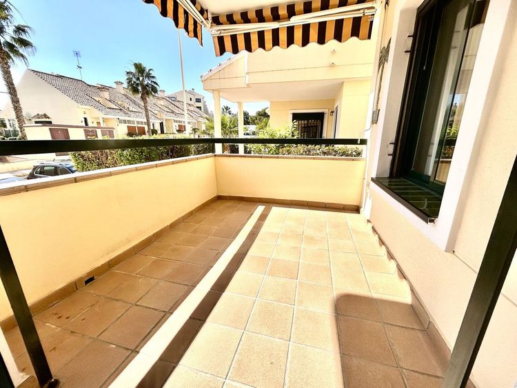 Apartment | Resale in Villamartin in Villamartin, Costa Blanca - Photo 2