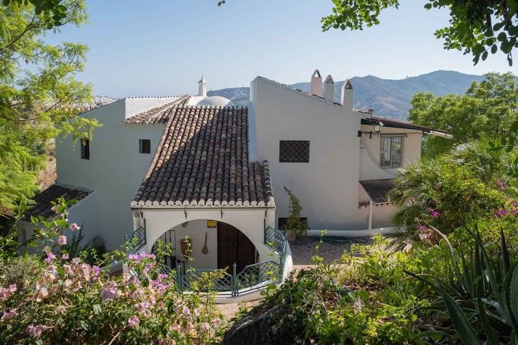 House | Resale in Frigiliana in Frigiliana, Costa del Sol - Photo 5