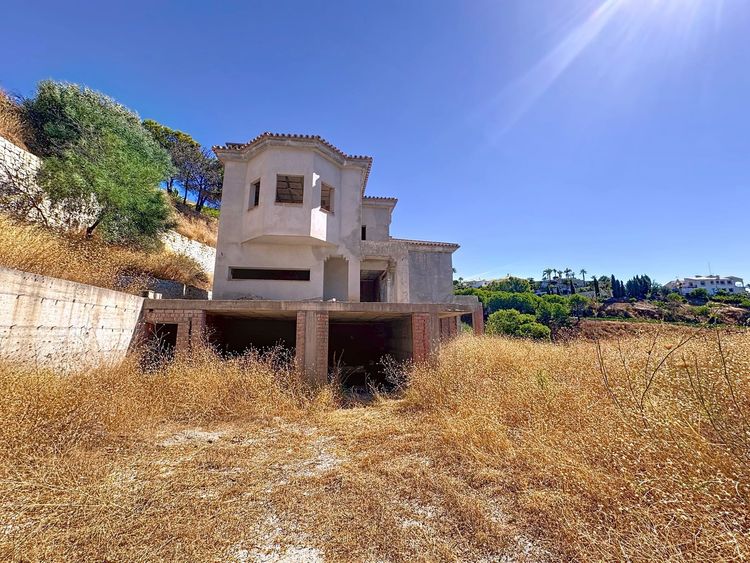 House | Resale in Valtocado - Development photo 1