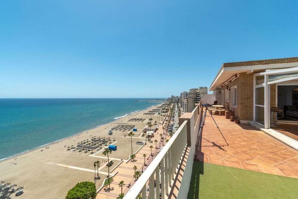 Penthouse | Resale in Fuengirola in Fuengirola Others, Costa del Sol - Main property photo