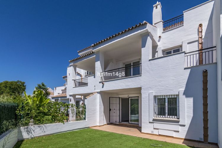 House | Resale in Nueva Andalucía - Development photo 1