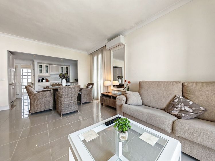 Apartment | Resale in Marbella in Marbella Others, Costa del Sol - Photo 5