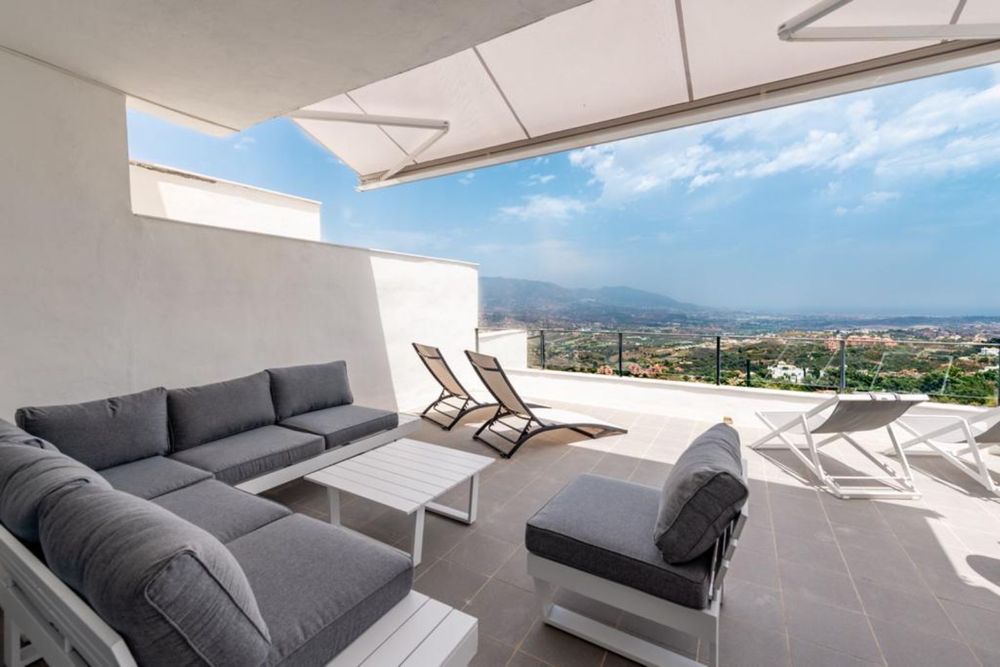 House | Resale in Elviria in Elviria, Costa del Sol - Main property photo