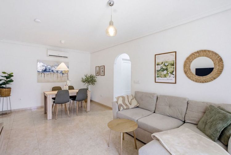 Apartment | Resale in Playa Flamenca in Playa Flamenca, Costa Blanca - Photo 4