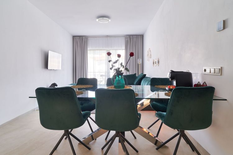 Apartment | Resale in Marbella in Marbella Others, Costa del Sol - Photo 2