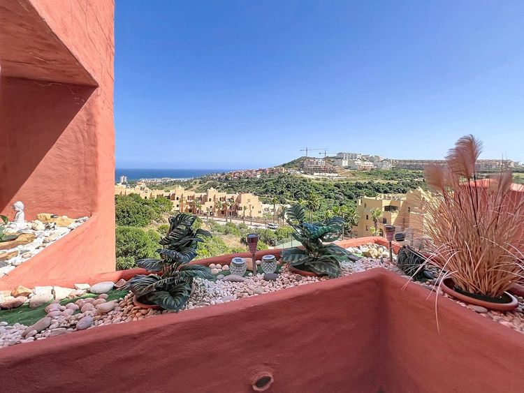 Apartment | Resale in Manilva in Manilva Others, Costa del Sol - Photo 2